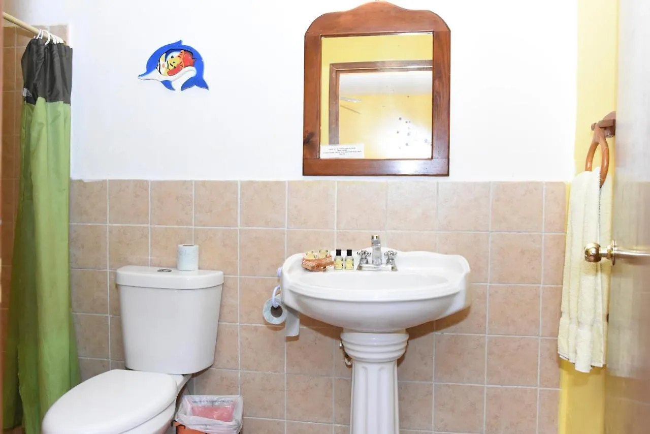 Cancun Guest House 2