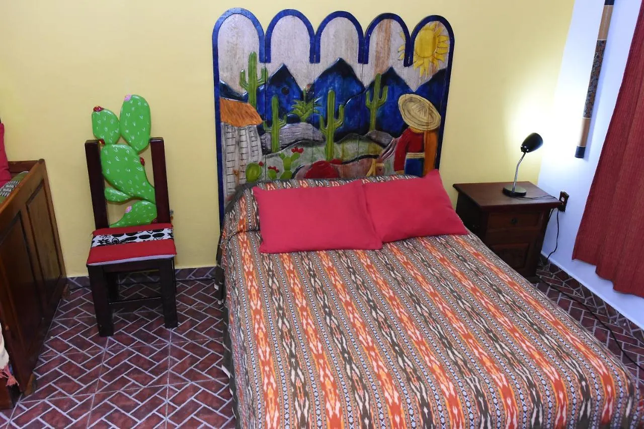 Cancun Guest House 2